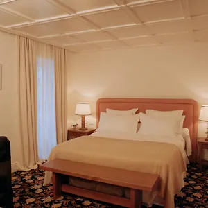 Hotel Château Voltaire, Paris